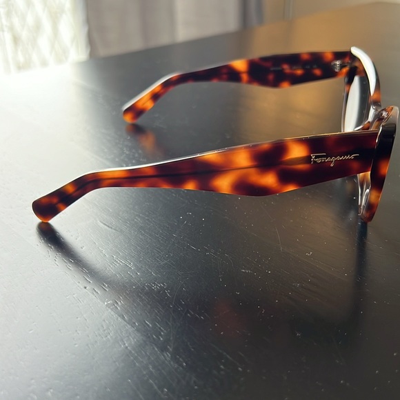 Ferragamo Sunglasses - Picture 2 of 4